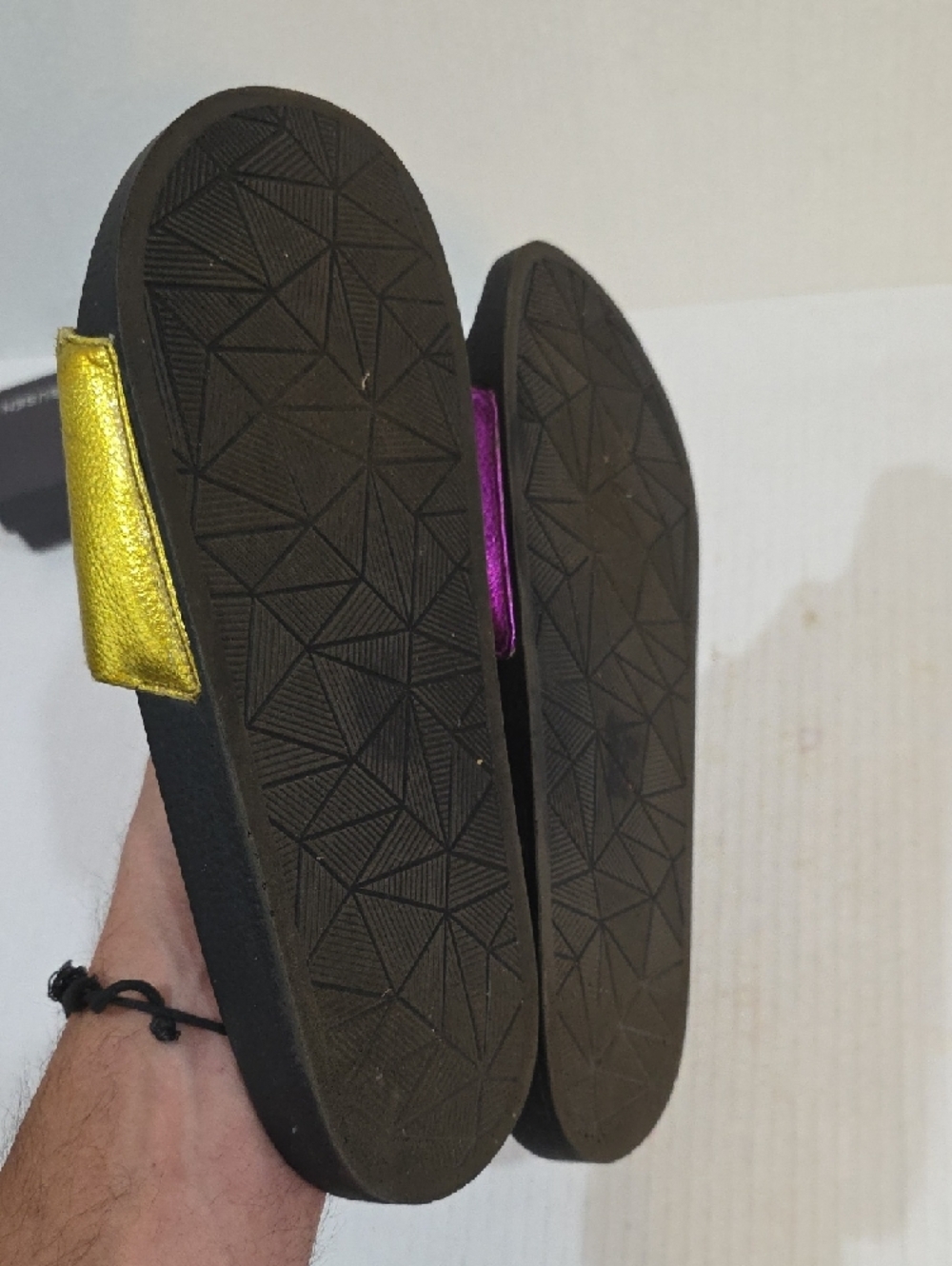 Kurt Geiger Women's Multicolor Metallic Slide Sandals - Black Footbed Size 7.5 - Picture 8 of 9